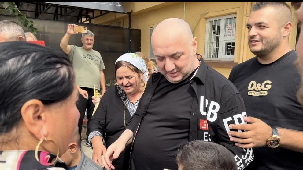 Leo de la Strehaia a fost eliberat din pușcărie. Primele imagini cu sponsorul maneliștilor, după doi ani de închisoare