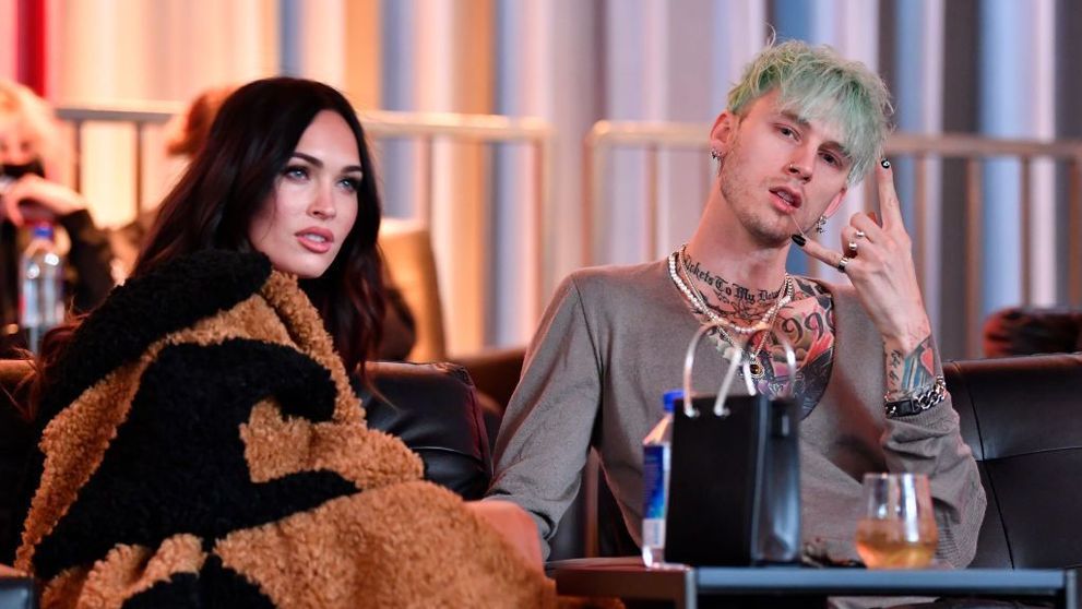 Machine Gun Kelly a vrut să se sinucidă în timp ce vorbea la telefon cu Megan Fox
