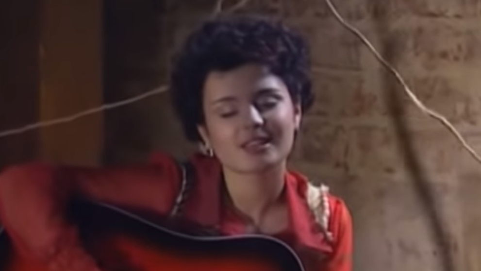 Cum arată Ana Maria Georgescu la 20 de ani de la lansarea piesei “Ochii tăi”