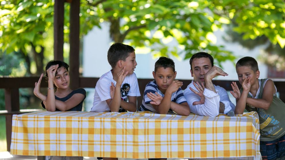Daniel Nitoiu i-a serbat pe copiii de la SOS Satele Copiilor