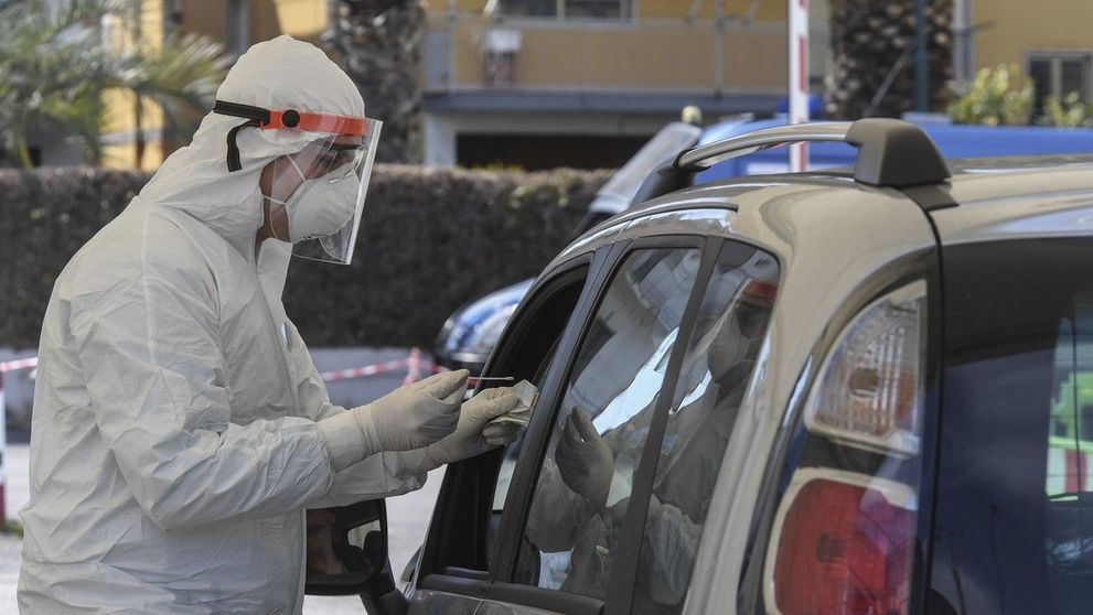 Povestea medicului rezident din Iași care a plecat să salveze pacienții bolnavi de coronavirus din Suceava