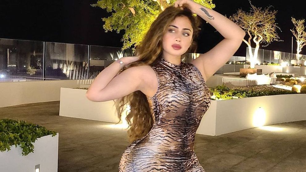 Kim Kardashian a Indiei, ipostaze la limita decenței.Cum arată după ce și-a injectat timp de 2 ani grăsime în posterior