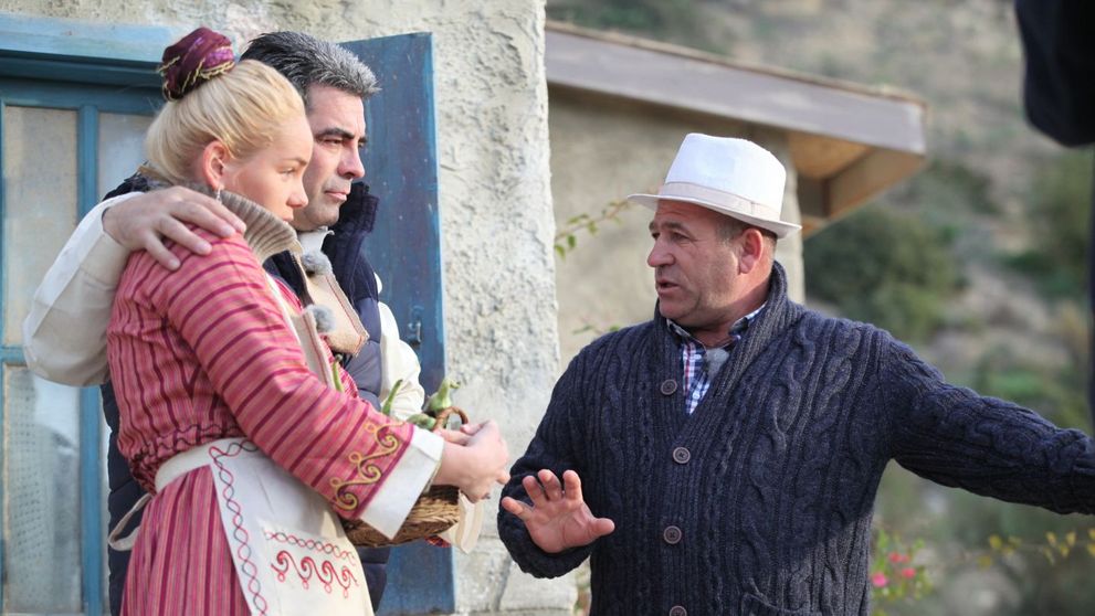 Ce trebuie sa faca Marcel Toader si Maria Constantin pentru un moment de intimitate. Promisiunea lui Nea Rata