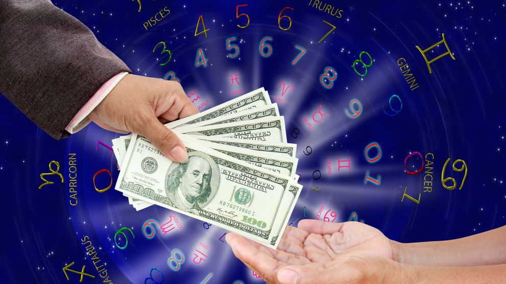 Horoscopul carierei 2024. Zodiile care dau lovitura pe plan profesional și vor avea noroc la bani în noul an