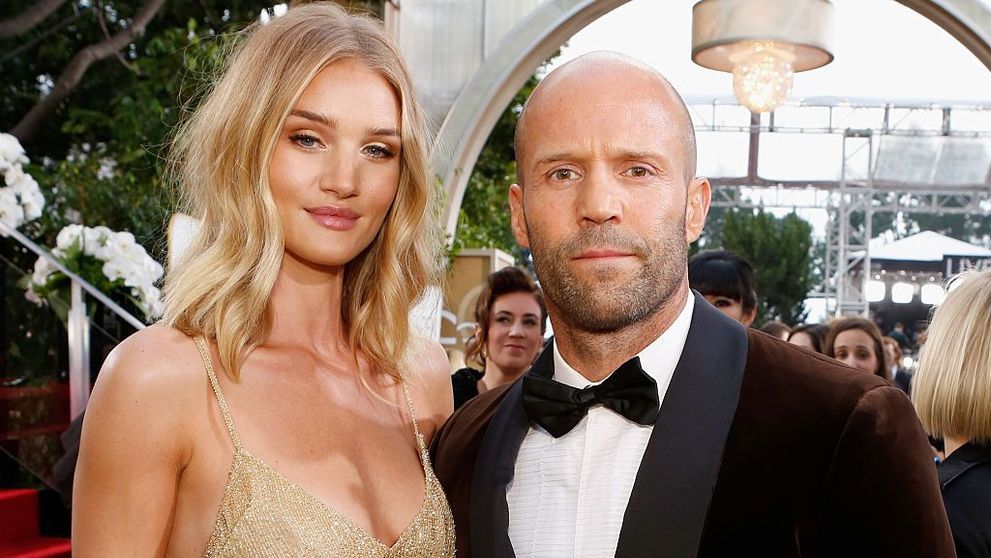 Jason Statham, așa cum rar poate fi văzut în public. Durul de la Hollywood a ieșit cu familia la plimbare