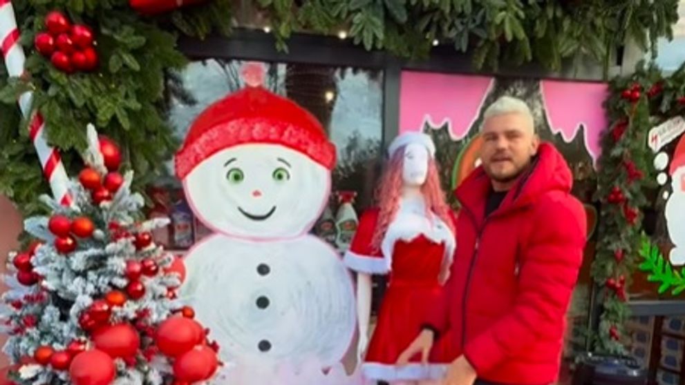 Răzvan Botezatu are târg de Crăciun. Cât costă un pahar cu vin fiert: „Ăsta e doar începutul”