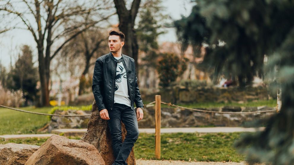 Sean Norvis lansează „Shine” – un nou hit melodic techno!