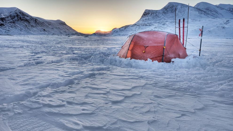 Cei 8 care s-au aventurat in prima expeditie romaneasca la Cercul Polar: 
