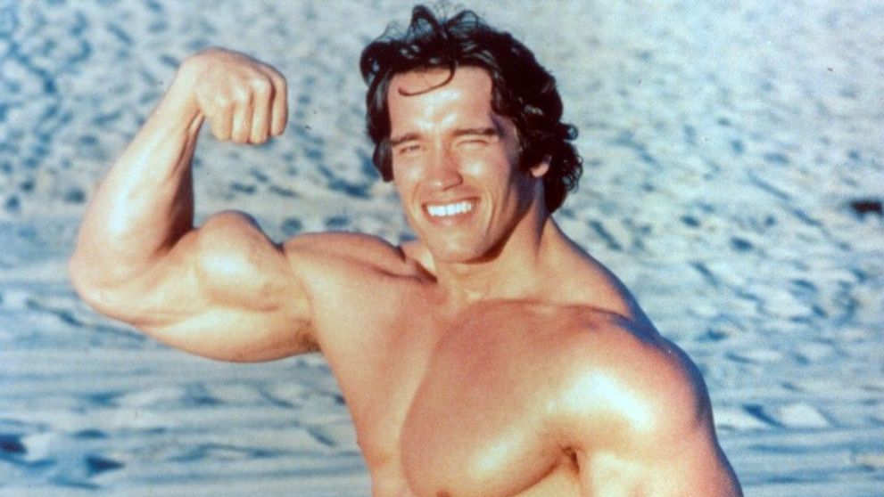 Fiul lui Arnold Schwarzenegger, surprins de paparazzi la plajă! Patrick este plin de mușchi