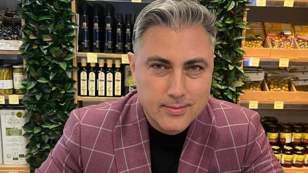 Alexandru Ciucu nu se mai ascunde. A petrecut o noapte întreagă în apartamentul său cu o brunetă celebră