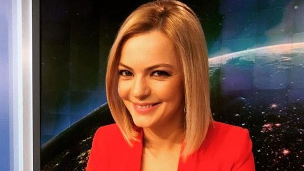 Lavinia Petrea, de la Știrile PRO TV, a devenit mama unei fetițe. Prima fotografie cu fiica sa e adorabilă