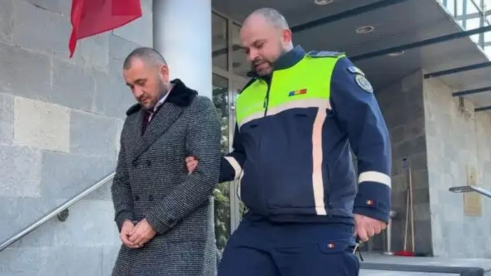 Primarul Radu Reziuc a fost arestat pentru violență în familie. Cum au descris procurorii noaptea de coșmar pentru mamă și fiică