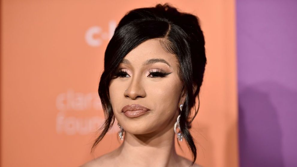 Au acuzat-o că folosește prea mult Photoshop, iar ea le-a răspuns în stilul caracteristic. Cardi B, în bikini pe Instagram