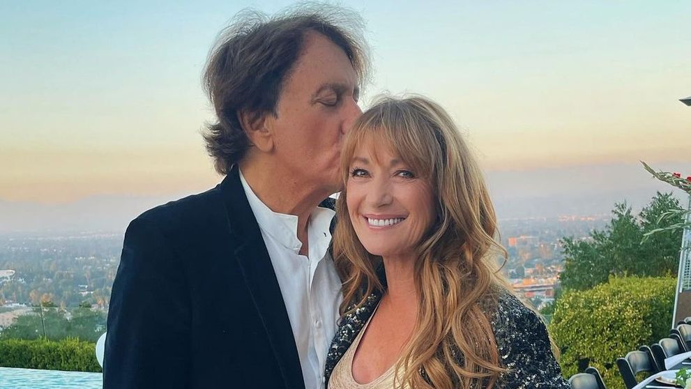 Dragostea nu are vârstă! Jane Seymour, îndrăgostită ca o adolescentă la 72 de ani. Cine e bărbatul care o face fericită
