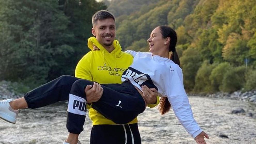 Vlăduța Lupău a dat startul lucrărilor pentru construcția casei. Cum va arăta vila cu piscină a cântăreței 