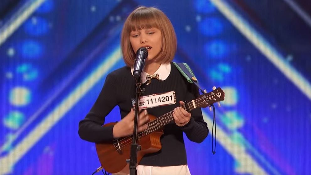 A urcat pe scena de la America's Got Talent cu o chitara micuta, iar ce a urmat e incredibil. Reprezentatia pentru care a primit Golden Buzz 