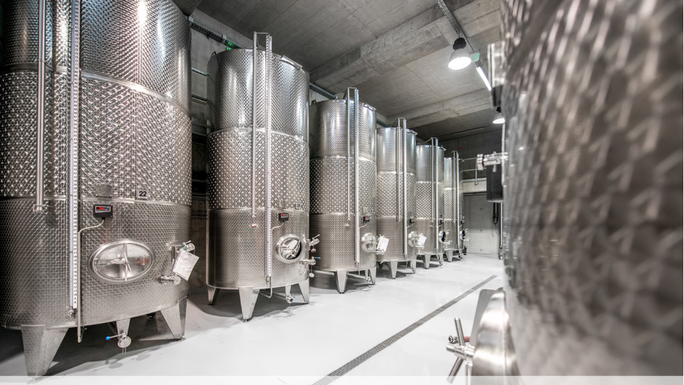 (P) Structuri și rezervoare din inox, soluții optime pentru depozitare eficientă în medii industriale