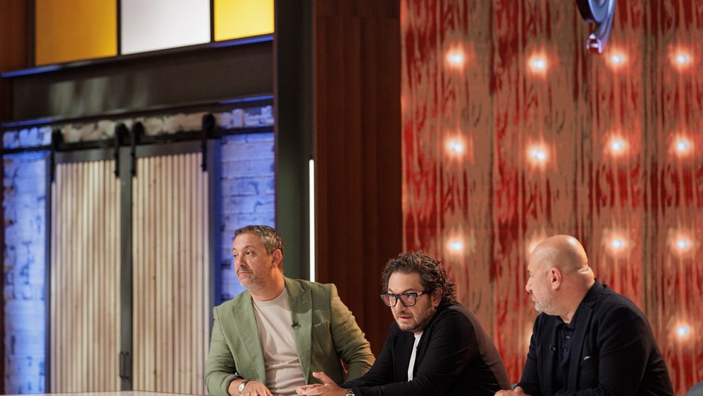 Vizită surpriză, astăzi, la MasterChef: concurenții din sezonul 9 se întorc într-o probă intensă!