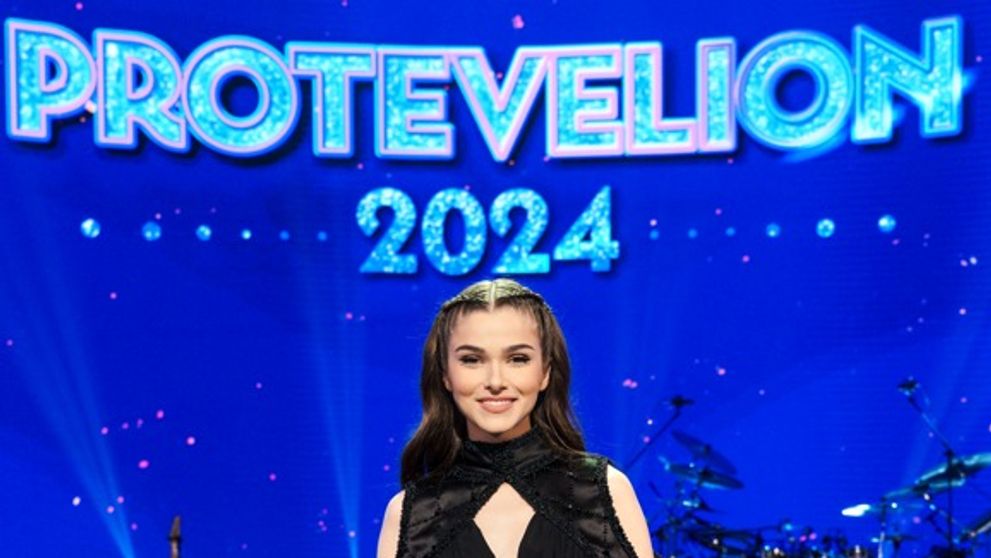 Theo Rose vă invită la PROTEVELION!