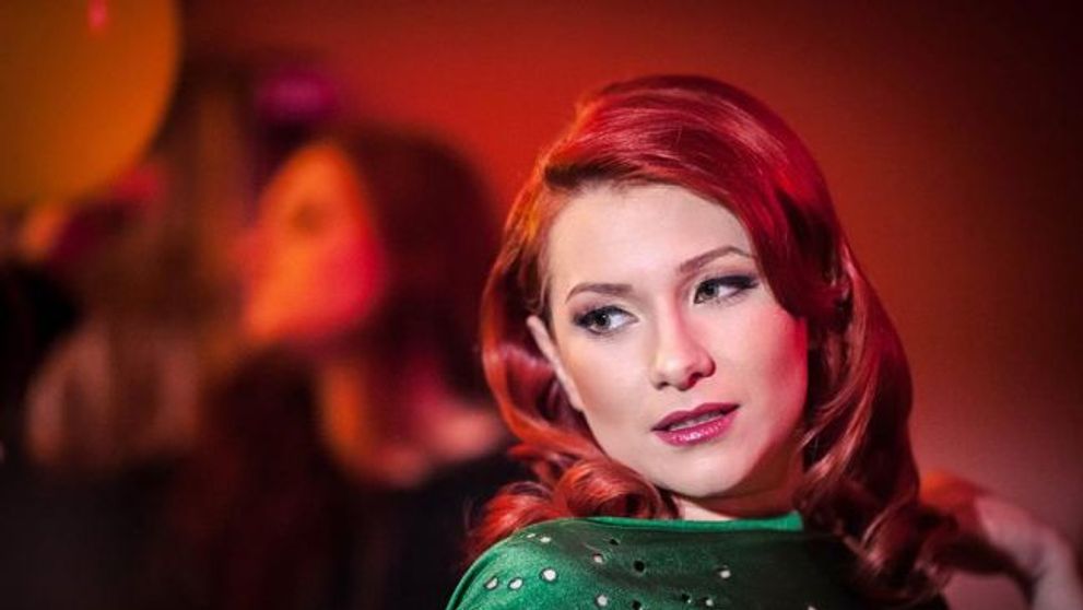 Alina Chinie de la RedBlonde i-ar face lui Maruta un tricou cu mesajul 