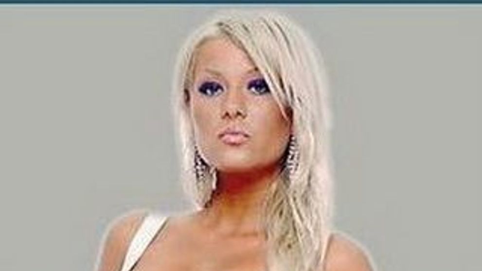 Simona Sensual a confruntat-o pentru prima data pe amanta lui Maharu la Happy Hour