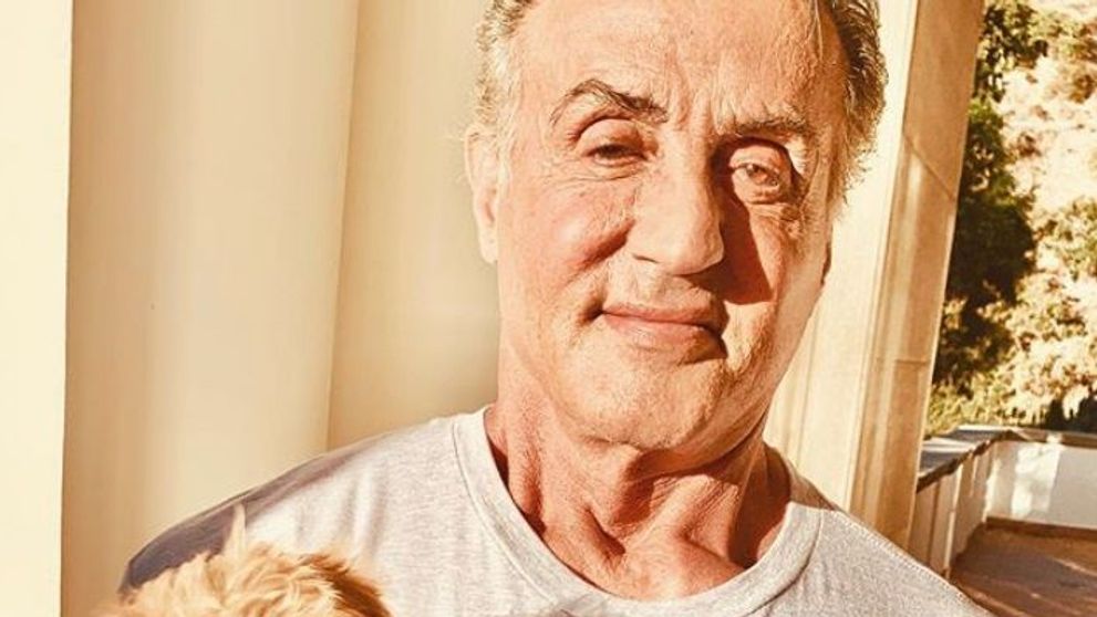 Cum arată Sylvester Stallone când nu face pe băiatul dur în filmele de acțiune