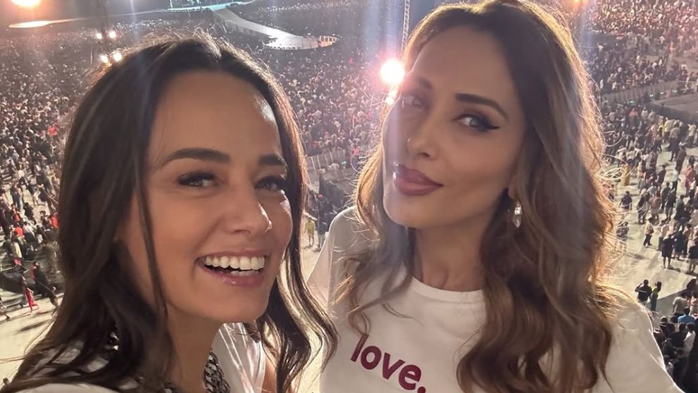 Andreea Raicu și Iulia Vântur, apariție de senzație în India. Cum s-au fotografiat cele două vedete: „Mi-a făcut program în fiecare zi”