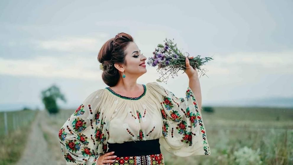 Cum și-a mărit familia în pandemie una dintre cele mai îndrăgite artiste de la noi