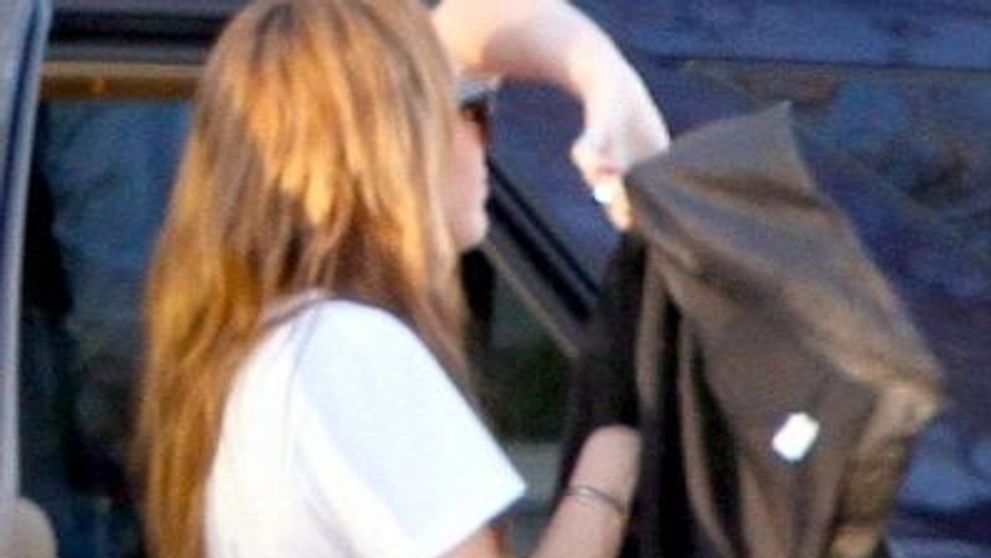 Miley Cyrus continua sa fie rebela si isi face un nou tatuaj! FOTO