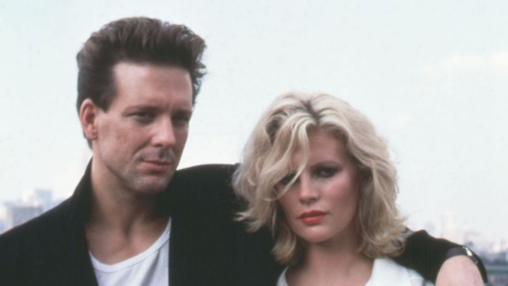 Mickey Rourke, surprins pe strazile din Los Angeles. Cum a ajuns sa arate barbatul care putea avea orice femeie