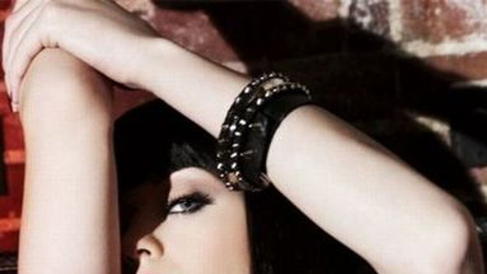 Katy Perry vroia sa isi micsoreze sanii, in adolescenta!