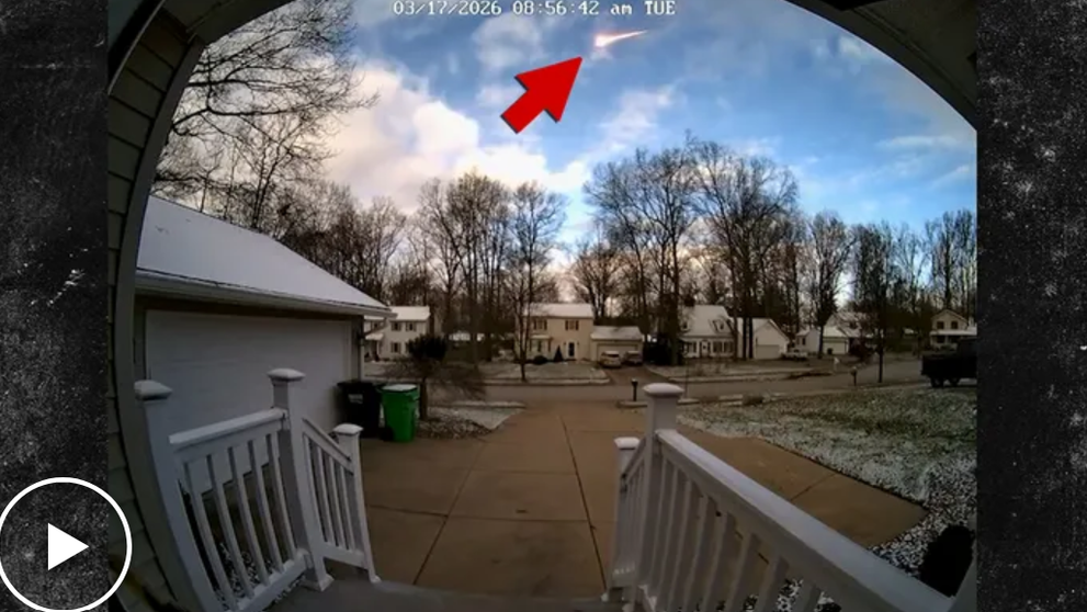 Momentul când un meteorit se izbește de pământ, într-un oraș, surprins pe camere! NASA a confirmat: ”Un asteroid de șapte tone..”