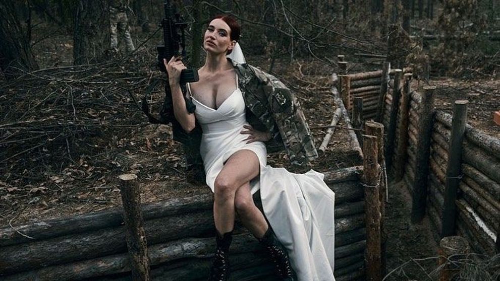 Cine este Ioana d'Arc a Ucrainei? Tânăra s-a căsătorit în pădure cu un soldat cunoscut pe front