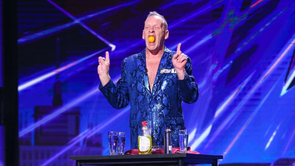 Maestrul regurgitației de la Românii au talent, 30 de ani de succes cu același show