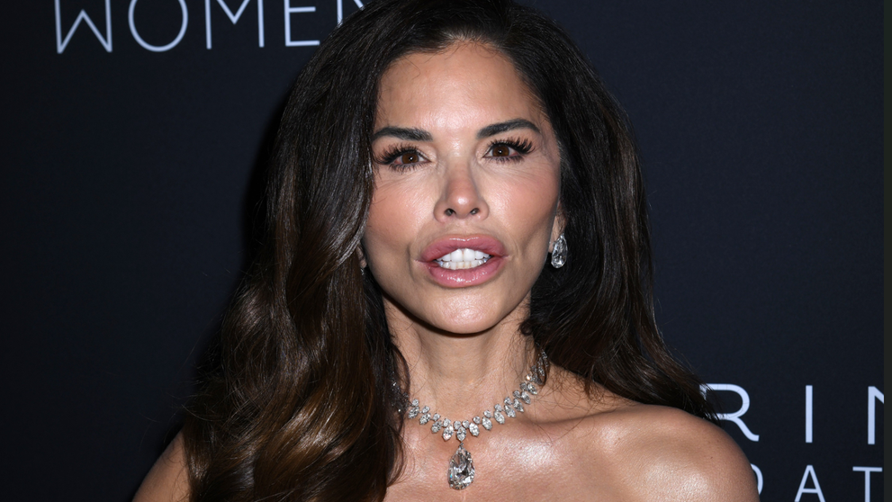Cum arăta Lauren Sanchez, nevasta lui Jeff Bezos, înainte de toate operațiile estetice! Experții apreciază: ”A investit mai mult de 100.000 de dolari”