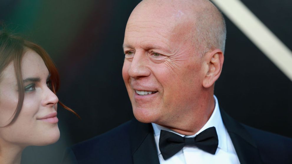 Imagini noi cu Bruce Willis în casa lui din Los Angeles. Cum se simte în prezent actorul diagnosticat cu demență