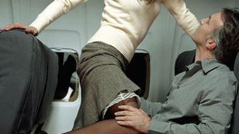 Sex in avion. Super oferta unei companii aeriene