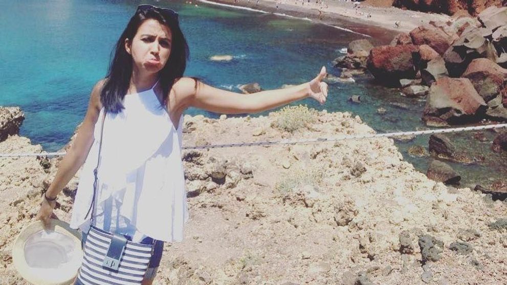 A mers singura in luna de miere pentru ca sotul ei nu a primit la timp viza. Ce a facut aceasta femeie este VIRAL - FOTO