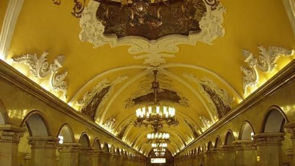 Acestea sunt incredibilele statii de metrou din Moscova. Uite ce 