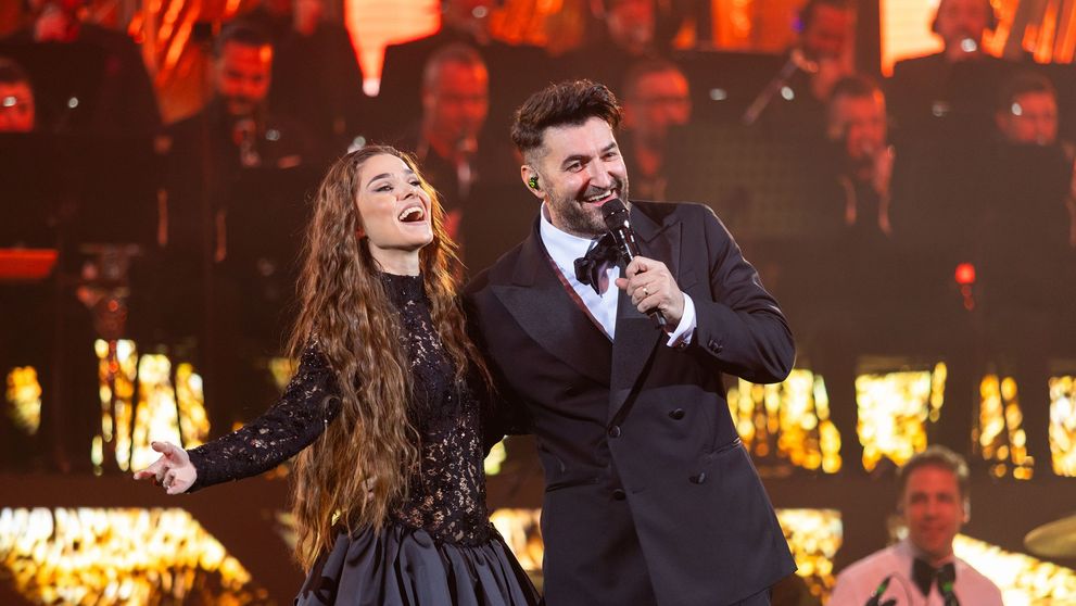 Smiley a creat Armonie memorabilă la Sala Palatului cu 2 concerte pop-simfonice SOLD-OUT în care a plâns, cu părinții, soția și prietenii în sală