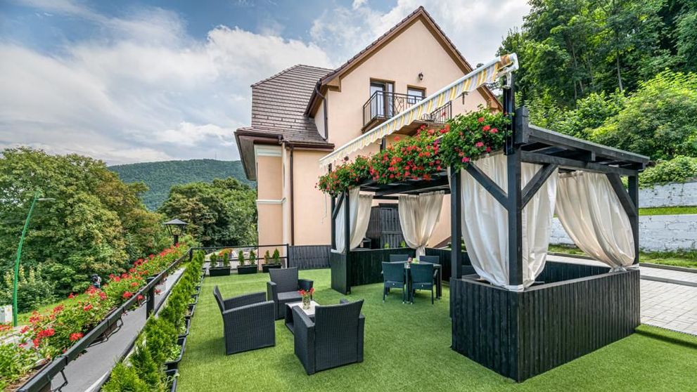 (P) Casa Moritz Brașov, de la perioada interbelică la mașinile electrice!