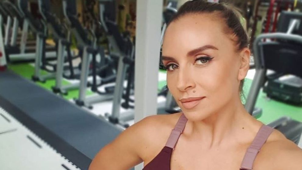 VIDEO Adina Halas pune lumea în mișcare