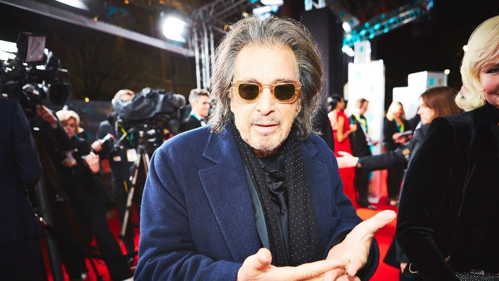 BAFTA 2020: Al Pacino a căzut pe covorul roșu. Cum a reacționat noua lui iubită