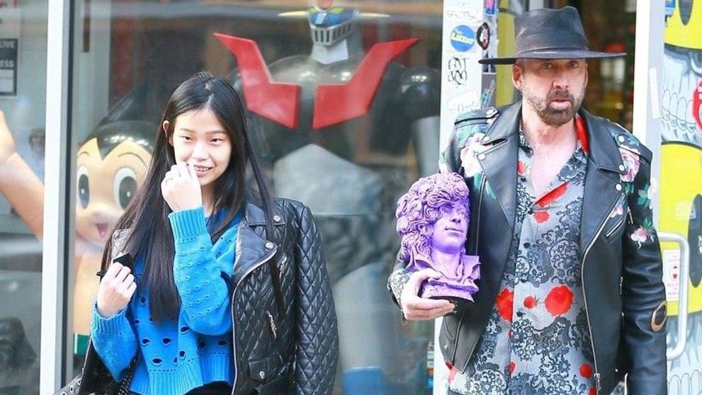 Nicolas Cage, surprins la cumpărături la New York