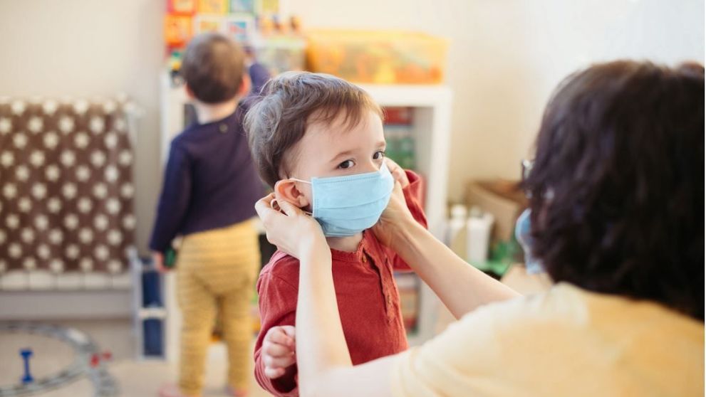Un studiu făcut în Țările Scandinave arată în ce măsură se poate răspândi în școli noul coronavirus