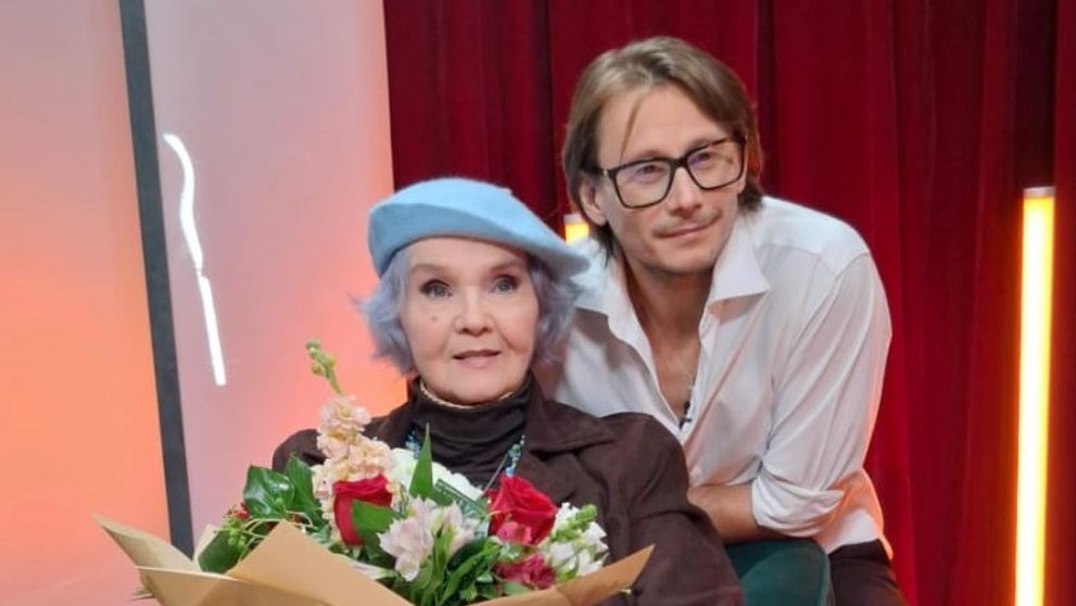 Margareta Pâslaru, la Întrebarea Mesei Rotunde: ”Alte fete din generația mea erau cu umerii goi, decoltate, cu picior... Pe mine nu mă lăsau. Știți de ce?”