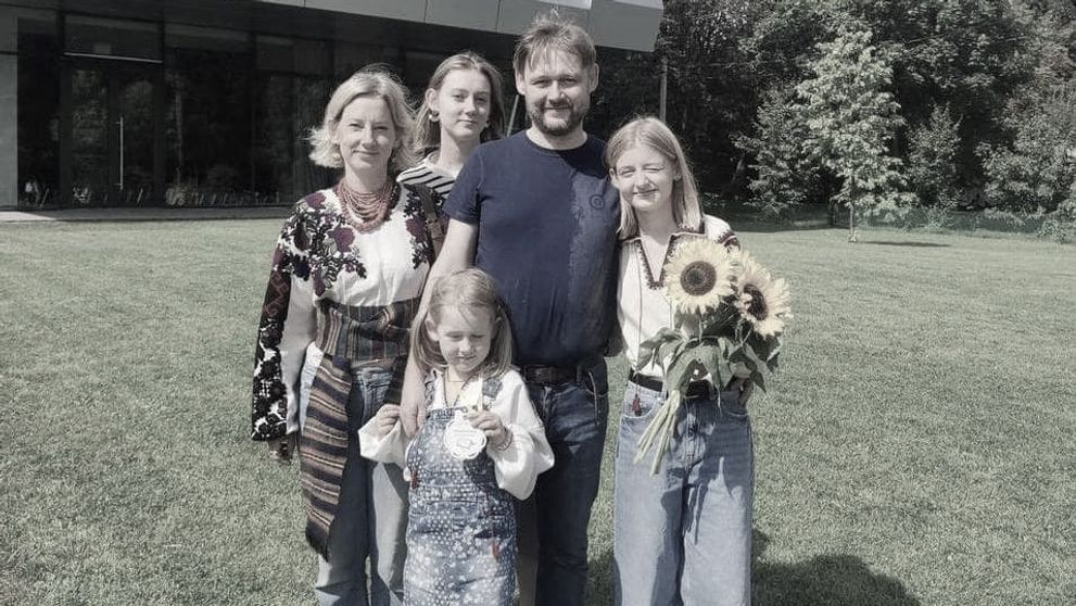 Și-a pierdut soția și cele trei fiice după ce rușii au atacat orașul Liov. Declarația sfâșietoare a primarului: „Nu am cuvinte pentru a-l consola pe acest tată”