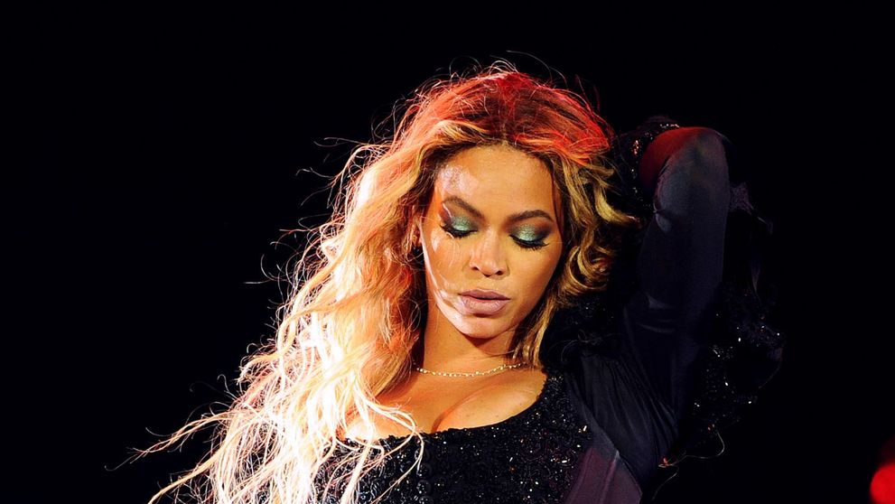 Acum e ultra cunoscuta, dar putini isi mai amintesc cum arata Beyonce cand s-a lansat in muzica. Imagini inedite cu vedeta in urma cu 16 ani