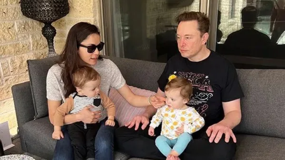Elon Musk a devenit tată pentru a 14-a oară. Ce nume ciudat a ales miliardarul pentru copil