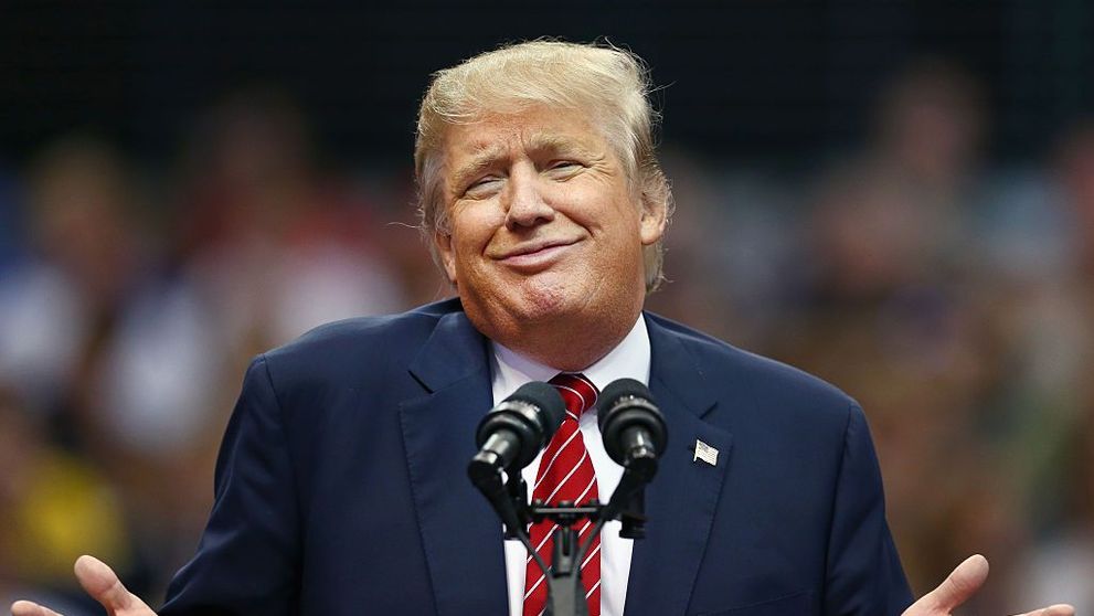 Donald Trump vrea să-și lanseze propria platformă de socializare, după ce i-au fost blocate mai multe conturi pe internet